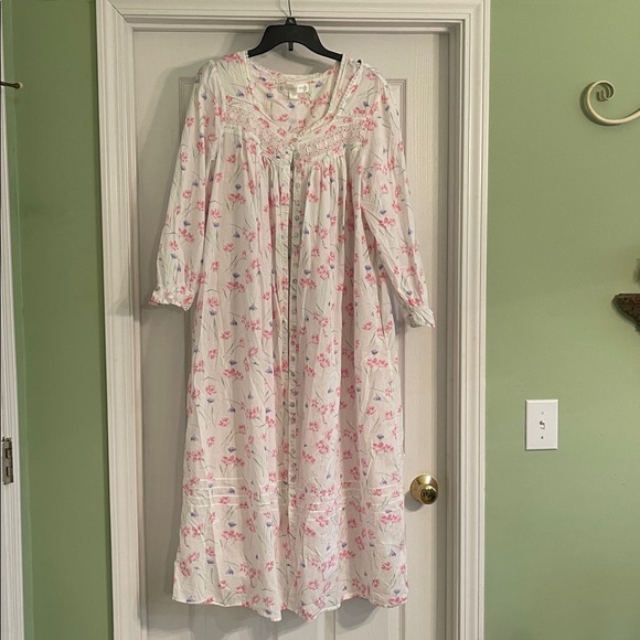 Eileen West Nightgown And Robe Set -Sz Large - Picture 1 of 8